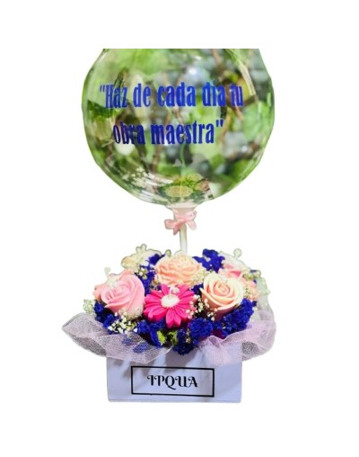 Ramo de velas en cera de soja aromatizadas con globo burbuja y mensaje personalizado