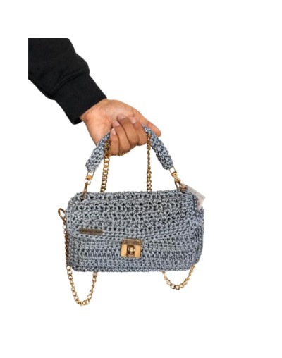 Bolso Gris con Cadena Dorada