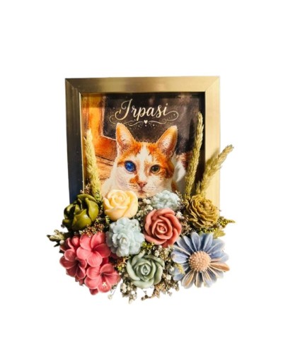 Cuadro mascota con flores de cera de soja aromatizadas personalizado