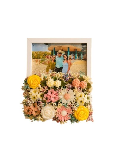 Cuadro porta retrato personalizado grande con flores en cera de soja 