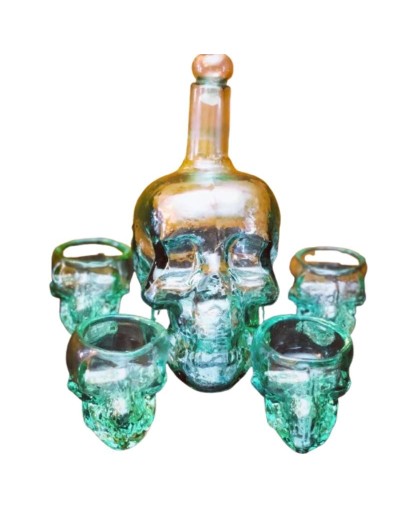Licorera de calavera 750ml con 4 copas  artesanales 
