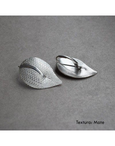 Pendientes hojas buriladas con texturas