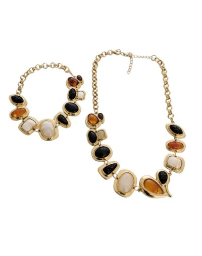 Conjunto de Collar y Manilla en Resina