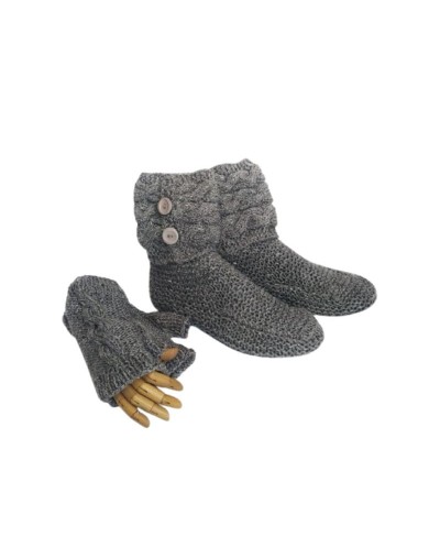 Conjunto mitones y boticas de casa