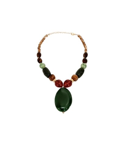 💚 Collar con Dije Verde – Energía, elegancia y protección en una sola pieza 💚