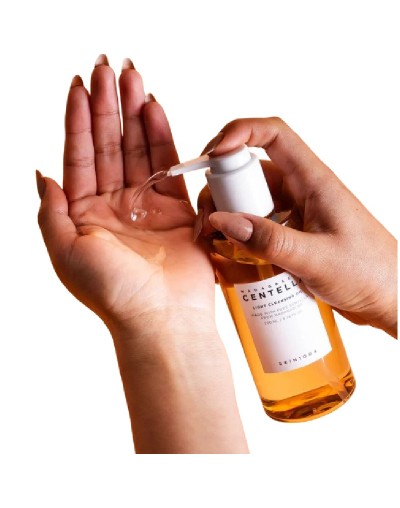 Skin1004 Madagascar Centella Light Cleansing Oil Magic Shine