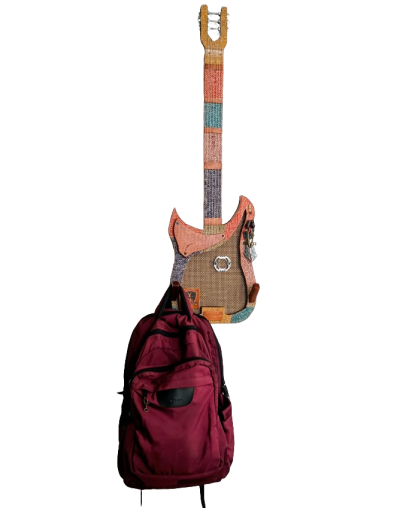 Guitarra Escultórica "Resonancias Recuperadas" - Telar de Colores