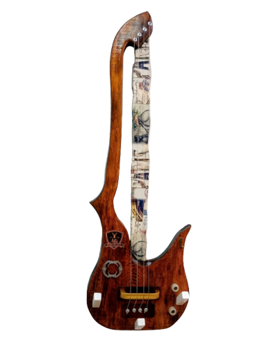 Guitarra Escultórica "Resonancias Recuperadas" - bajo viaje en el Tiempo