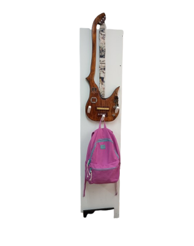Guitarra Escultórica "Resonancias Recuperadas" - bajo viaje en el Tiempo