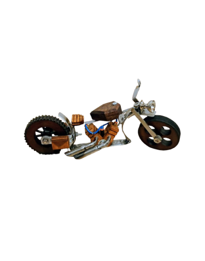 Ecodiseño de Autor Colección: Rutas Residuales Pieza: Obra Única  Chopper