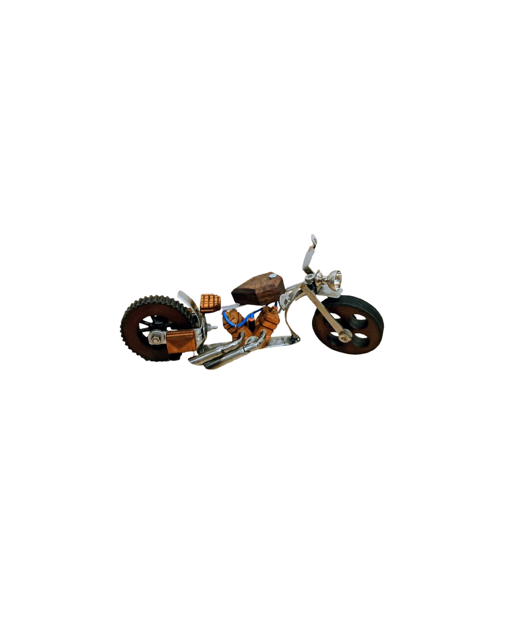 Ecodiseño de Autor Colección: Rutas Residuales Pieza: Obra Única  Chopper