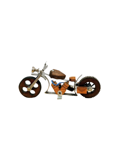 Ecodiseño de Autor Colección: Rutas Residuales Pieza: Obra Única  Chopper