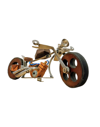 Ecodiseño de Autor Colección: Rutas Residuales Pieza: Obra Única  Chopper