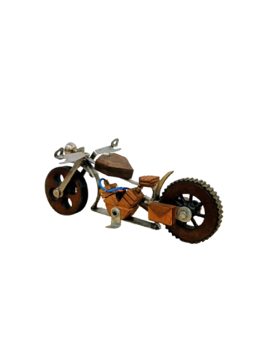 Ecodiseño de Autor Colección: Rutas Residuales Pieza: Obra Única  Chopper