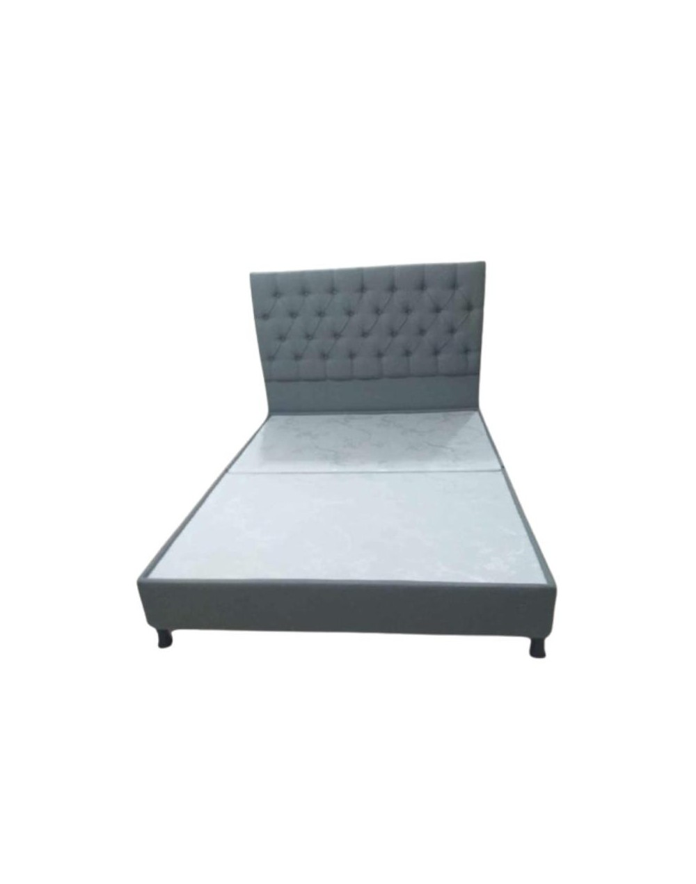 Cama Tapizada Completa con Cabecero Capitoné