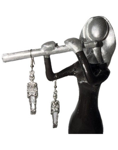 ARETES EN FANTASIA ESPADAS CALAVERICAS 