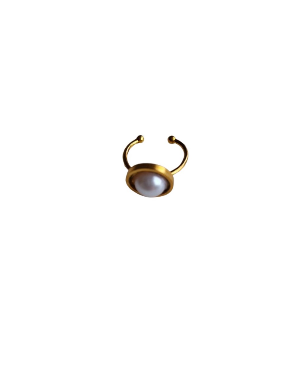 Anillo Ajustable Perla Blanca y Base Dorada 