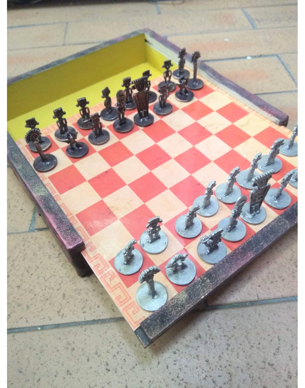 Ajedrez Balsa Muisca en bronce pequeño 25*25cm tablero