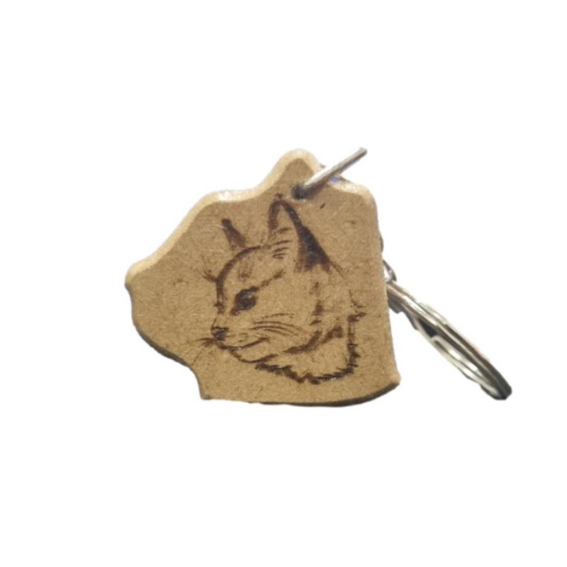 Llavero en madera forma de gato  personalizado