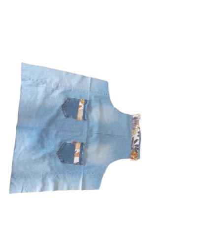 Delantal en denim con detalles