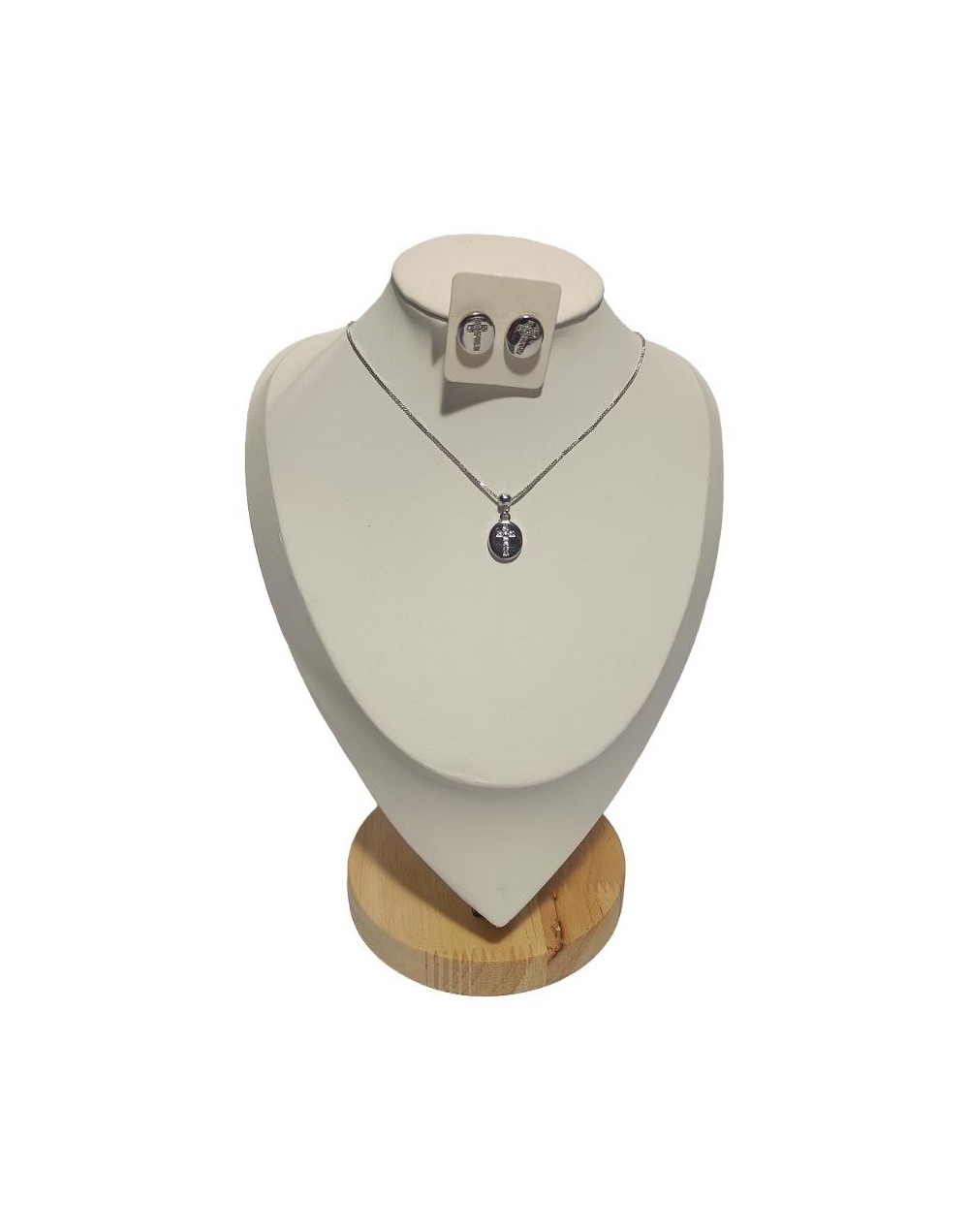 Juego de cadena y aretes plateados