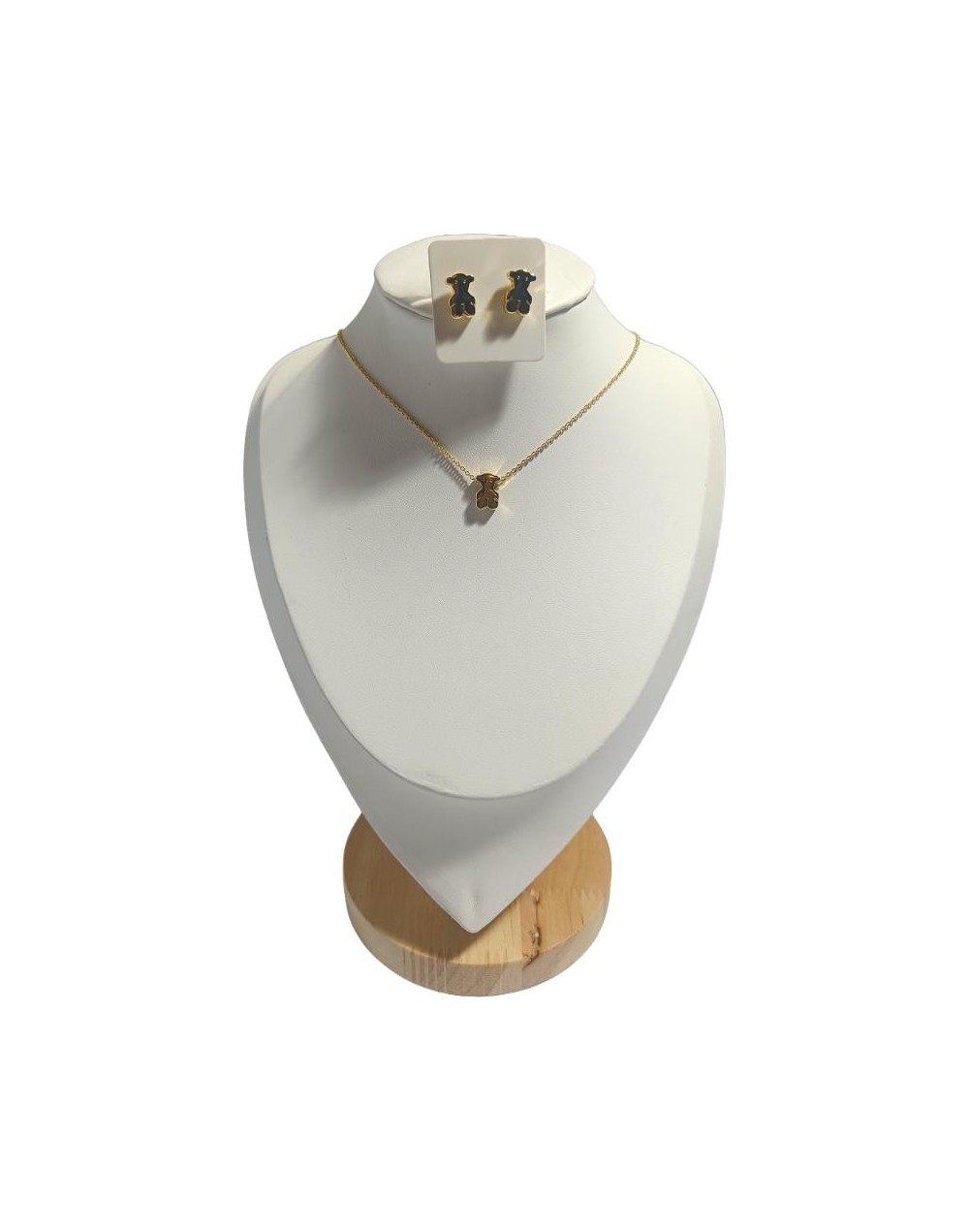 Juego de cadena y aretes dorados