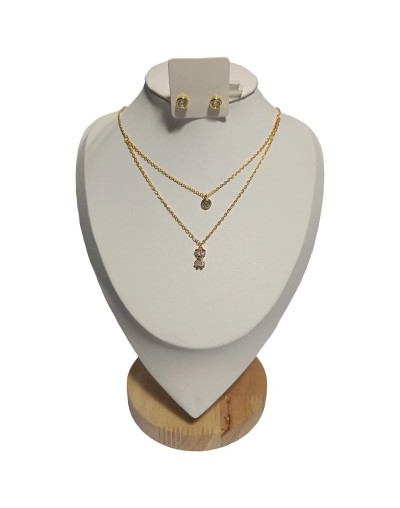 Juego de cadena y aretes dorados