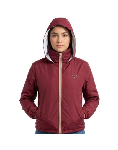 Chaqueta rompevientos vinotinto