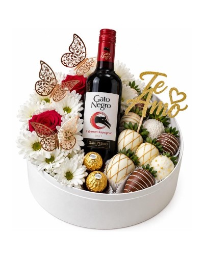 Ramo de 8 Fresas con Chocolate y Vino Gato Negro