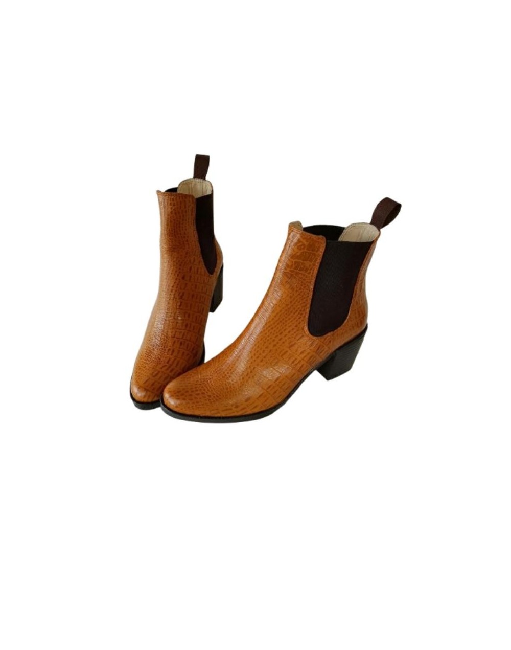 Botines en cuero gravado