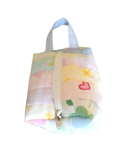 Neceseres y mini mochilas