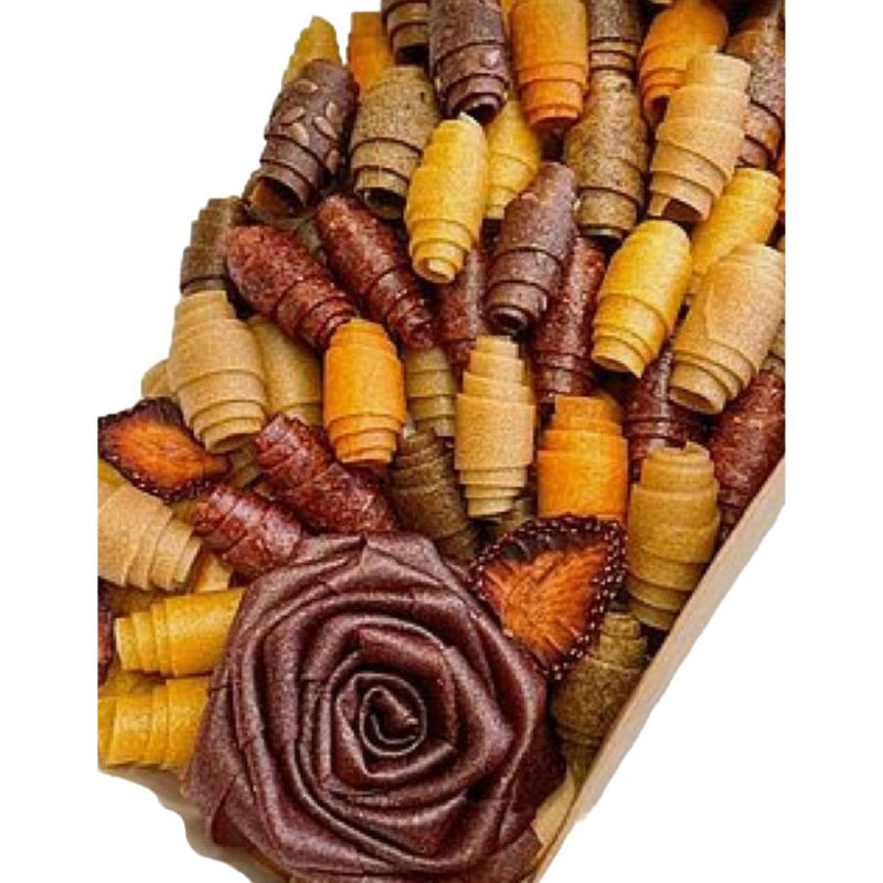 Caja frutas deshidratadas en rollitos y flores