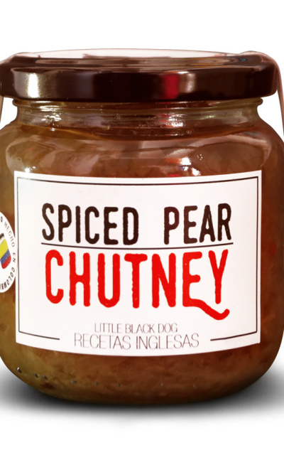 Spiced pear chutney o conserva británica de pera cebolla manzana y especias