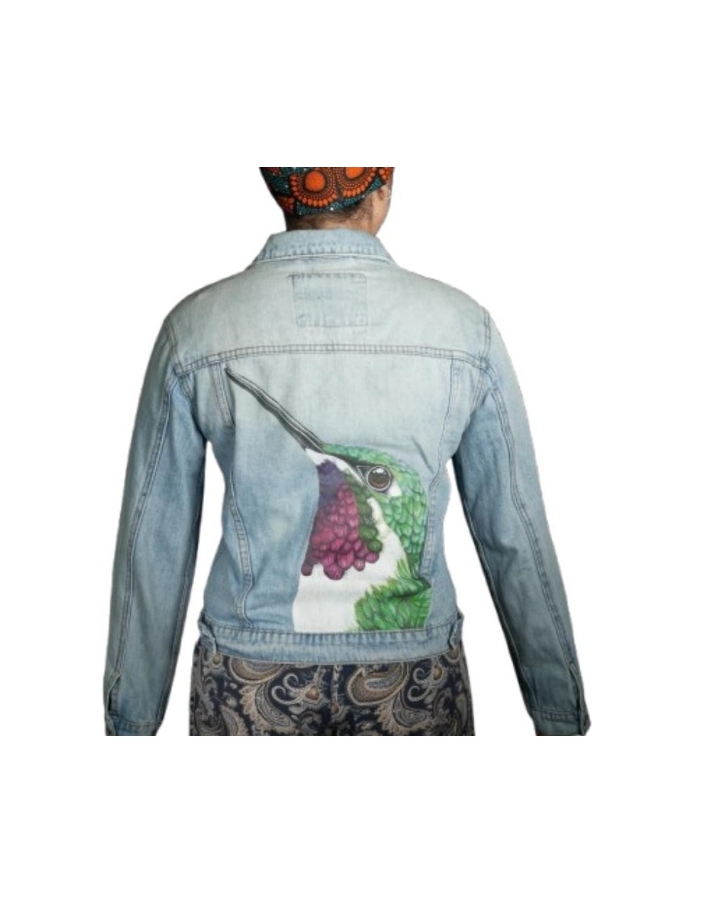 Chaqueta intervenida artesanalmente