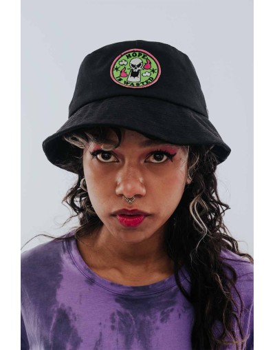 BUCKET HAT BILLY Y MANDY PURO HUESO BORDADO