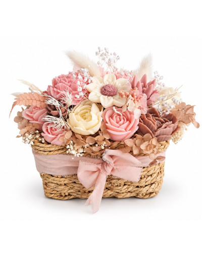 Bouquet decorativo de velas florales en canasta
