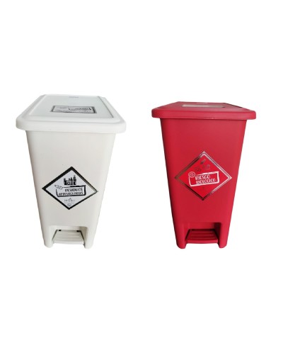 Papelera caneca de 12 litros de pedal cuadrada con pisa bolsa 