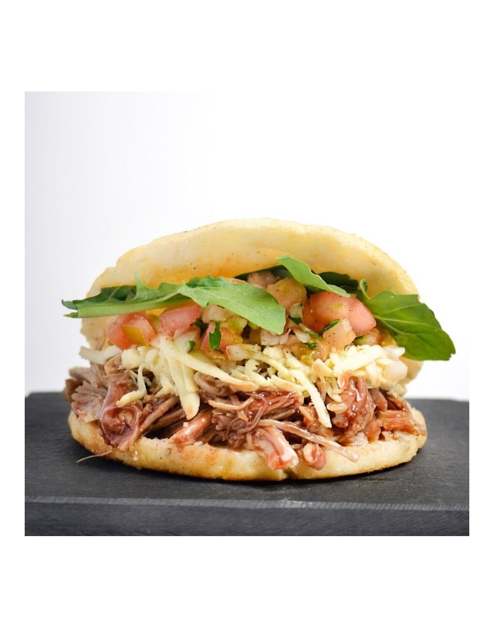 Arepa cochinita pibil 