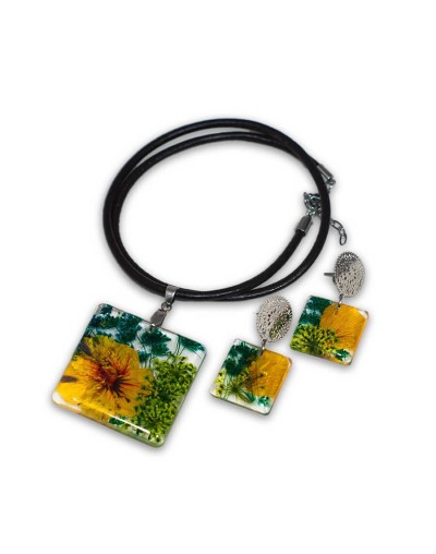 Collar y aretes flores naturales dinámica
