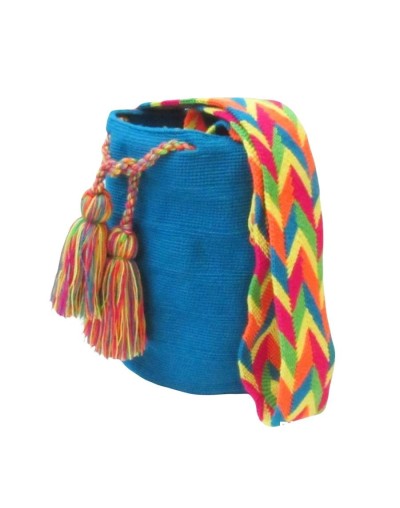Mochila wayuu unicolor fondo azul