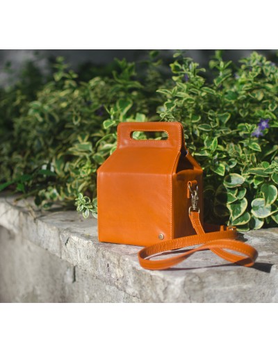 Cubeto  bolso cuadrado pequeño para mujer en cuero 