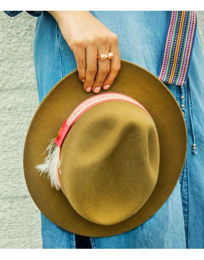 Sombrero Monarca broche gaviota Ana Martin