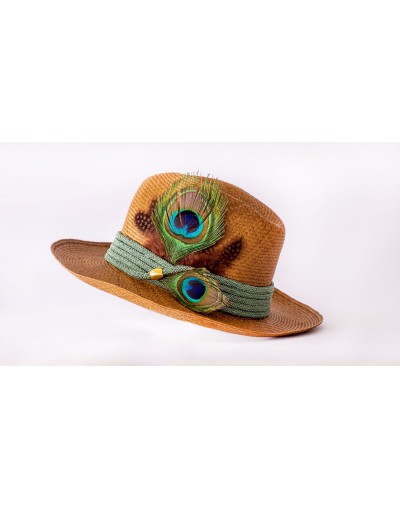 Sombrero Etéreo Pavo Real  Ana Martin