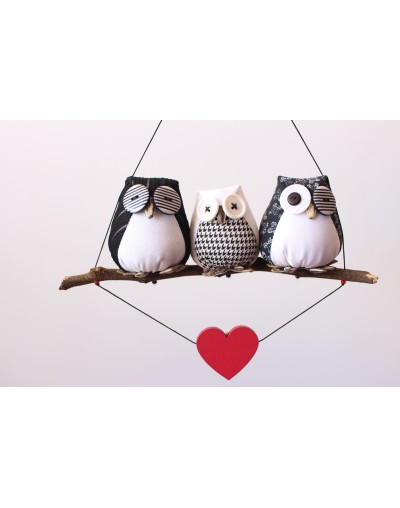 Móvil de trio de búhos sobre bambú