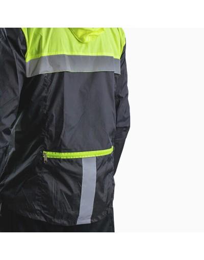 Chaqueta deportiva rompevientos con forro interno negro con amarillo neón