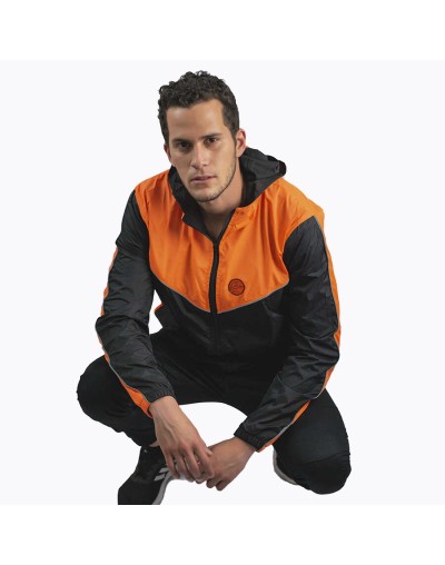 Chaqueta deportiva rompevientos con forro interno naranja