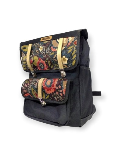 Morral impermeable con apliques en cuero Tequendama