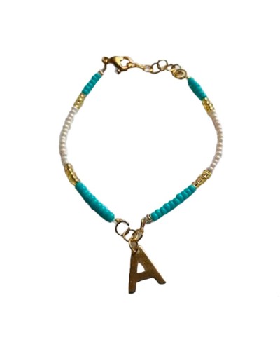 Pulsera con dije inicial del nombre