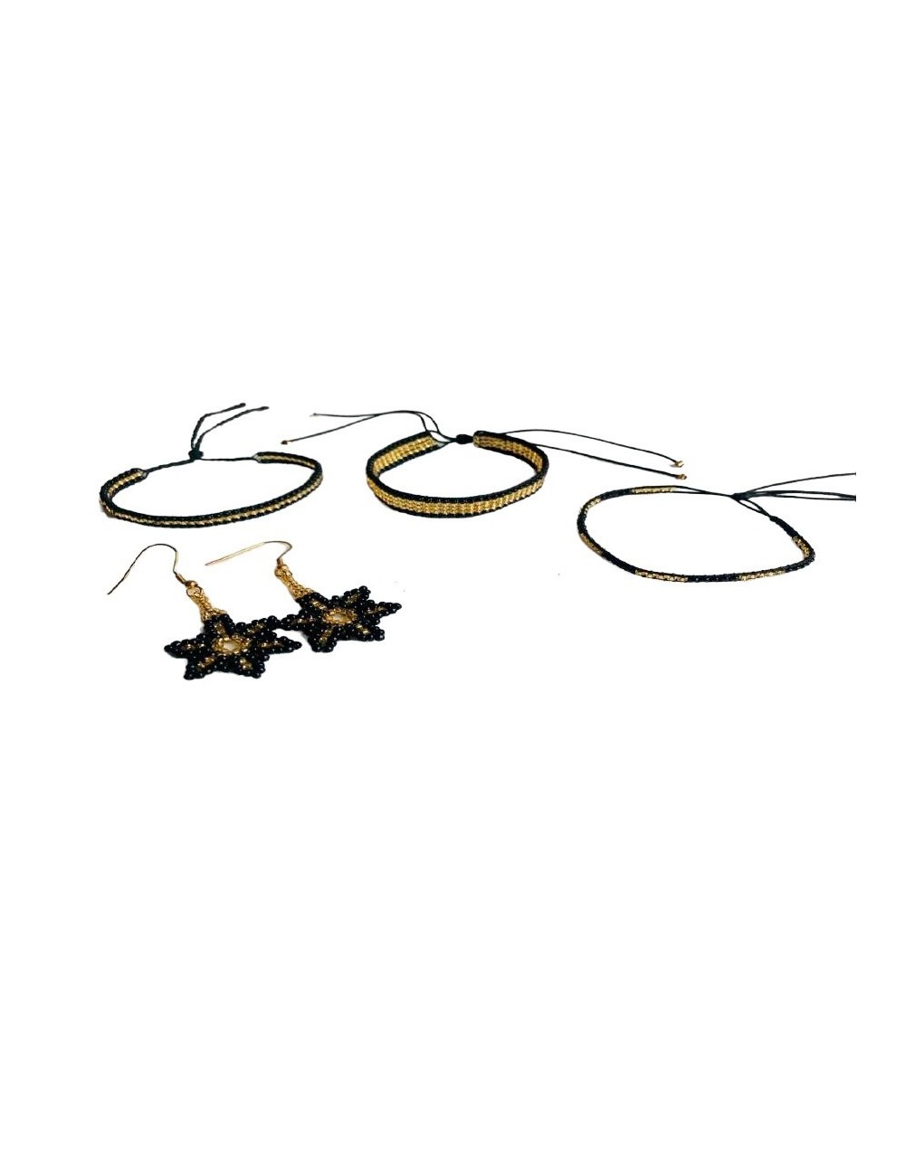 Set de pulseras con aretes