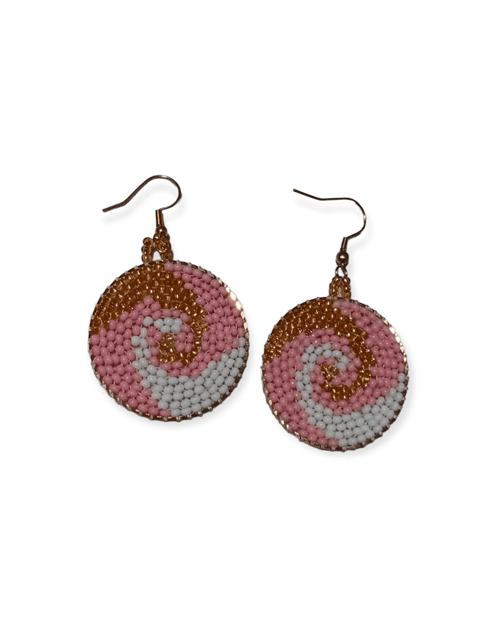 Aretes tejidos en mostacilla